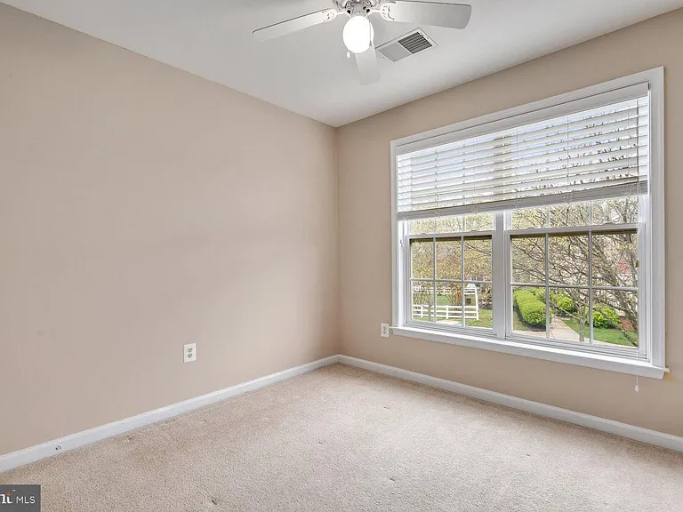 19421 Rayfield Dr — Photo 18
