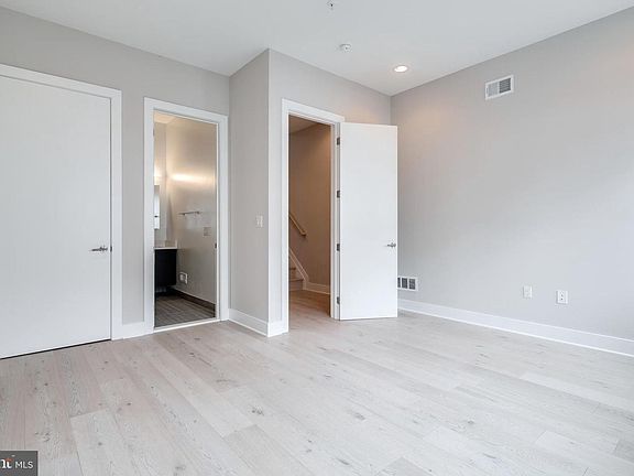 5th image of 619 N 4th St