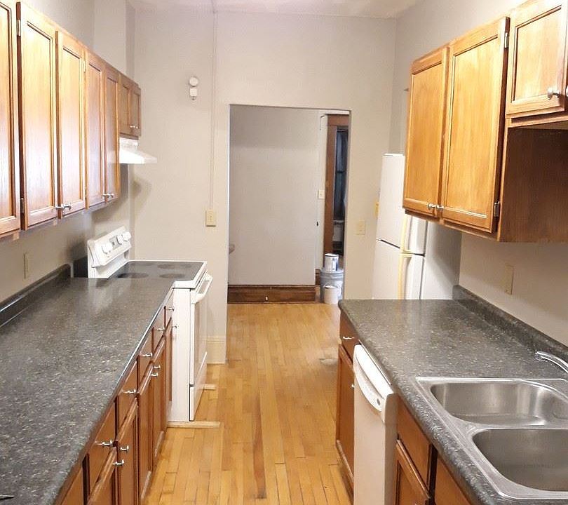 1st image of 1665 Selby Ave APT 2