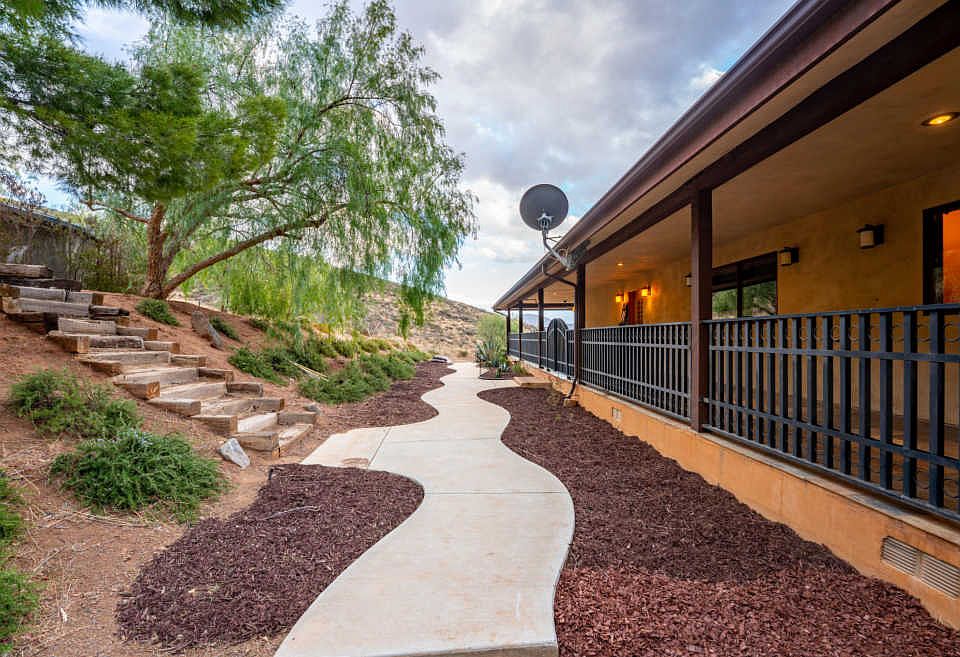 35871 Jayhawker Rd, Agua Dulce, CA 91390 Zillow