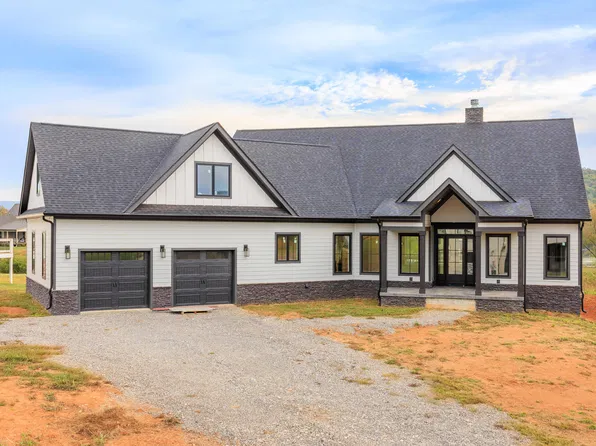 220 Starboard Dr, Jasper, TN 37347