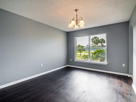 4th image of 4235 Ventana Blvd
