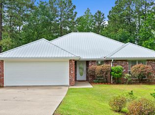 142 Longwood Place Dr W, Hattiesburg, MS 39402