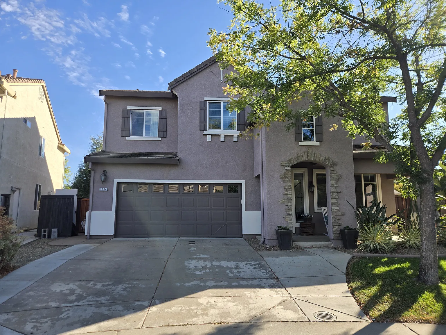 5 bed, 3044 sqft, $4,300 — Photo 1