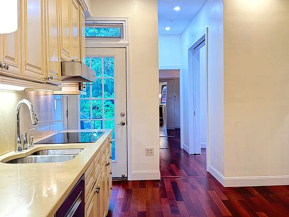 2nd image of 139 Kane St APT 2