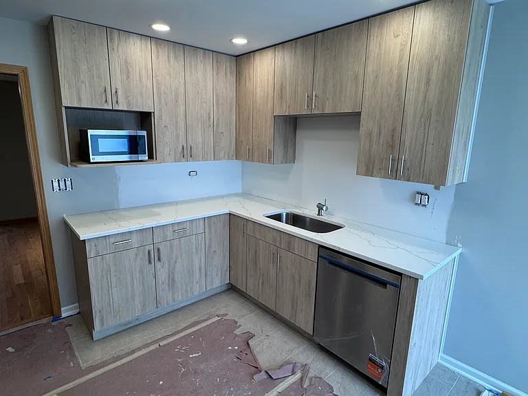 786 Greenwood Rd — Photo 8