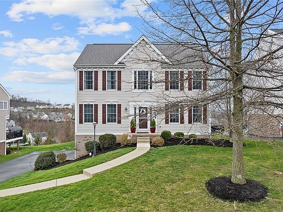 2nd image of 1335 Maplewood Cir