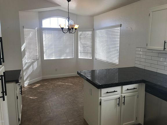 3rd image of 2036 E Windsong Dr