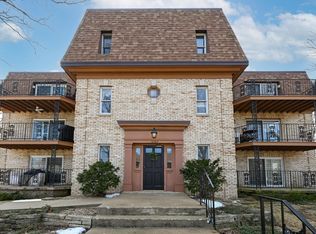 12303 W Center St APT 1A, Milwaukee, WI 53222