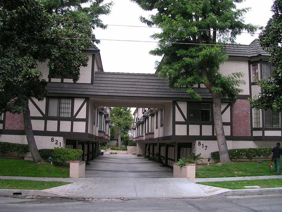 Building Photo - 821 S 2nd St #L