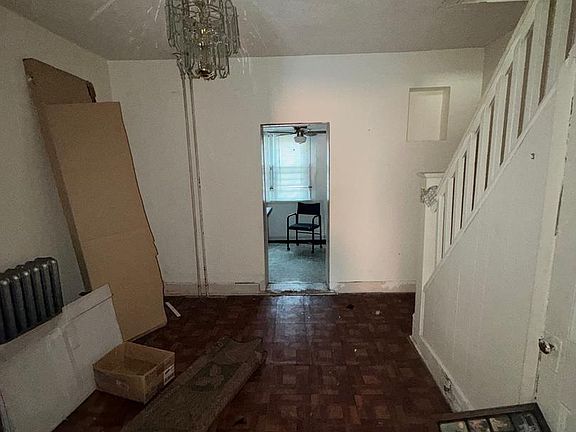 3rd image of 2740 W Cabot St
