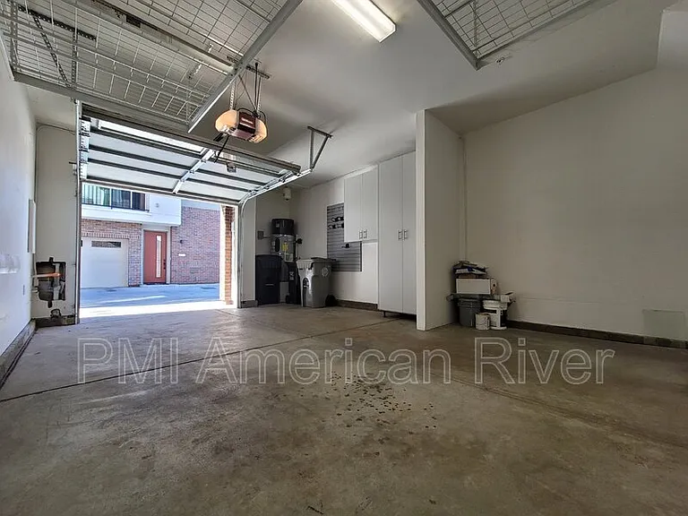 3348 S St — Photo 17