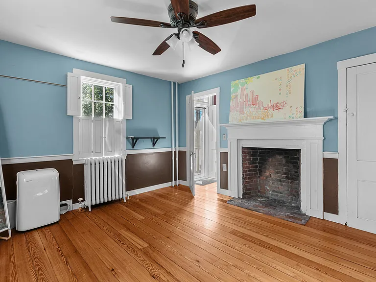 26 Perry St #1 — Photo 3
