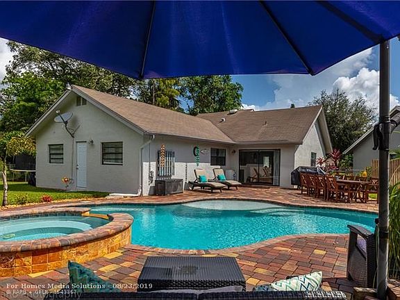 3rd image of 7316 NW 38th Ct