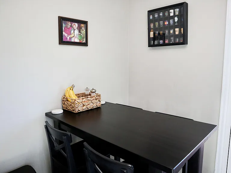 Kitchen table