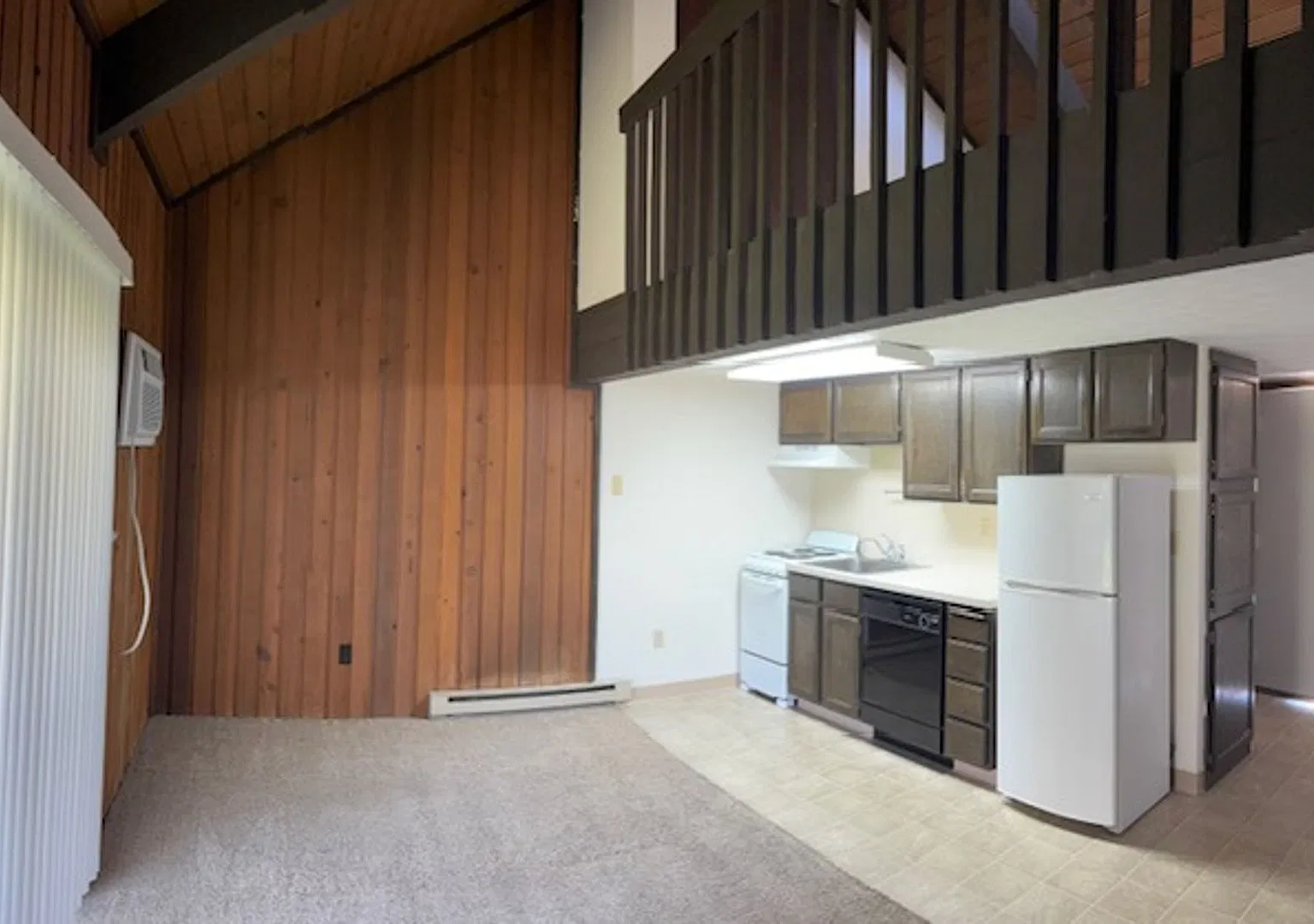 2090 — Photo 2