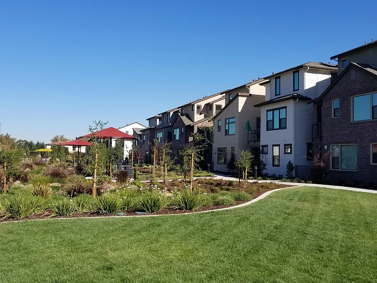 316 Sungold Way — Photo 2