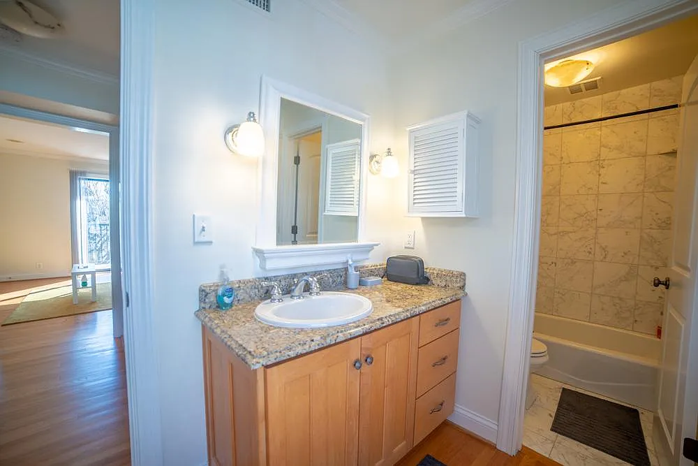 1 bed, 650 sqft, $1,400 — Photo 4