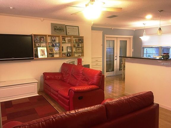 3rd image of 2833 Maiden Ln