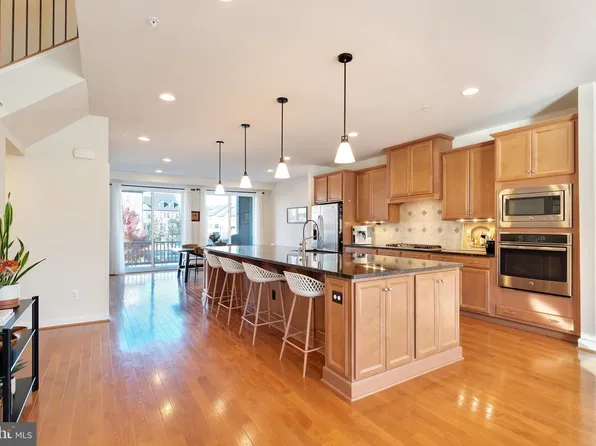 22477 Foundation Dr, Ashburn, VA 20148