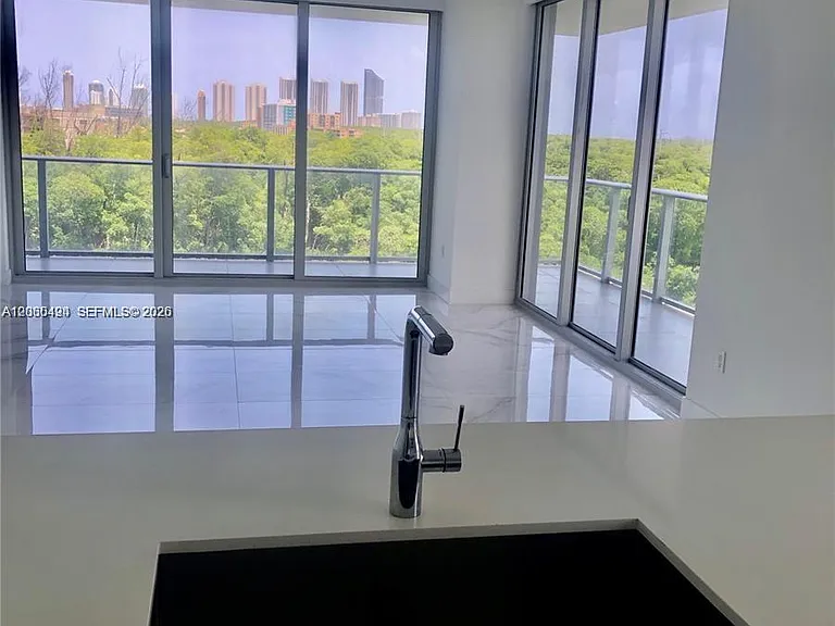 16385 Biscayne Blvd #621 — Photo 8