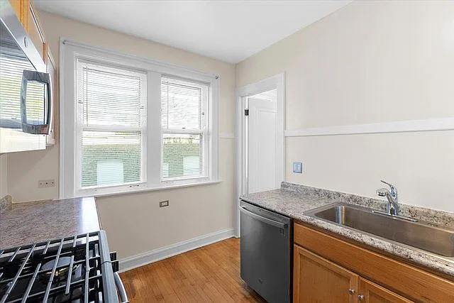 811 Dobson St #1E — Photo 5