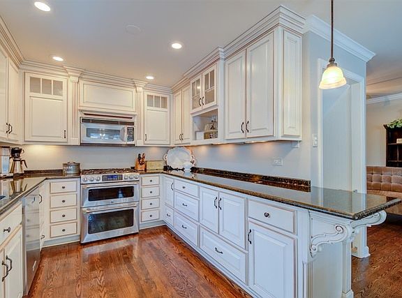 2nd image of 12512 S Harold Ave