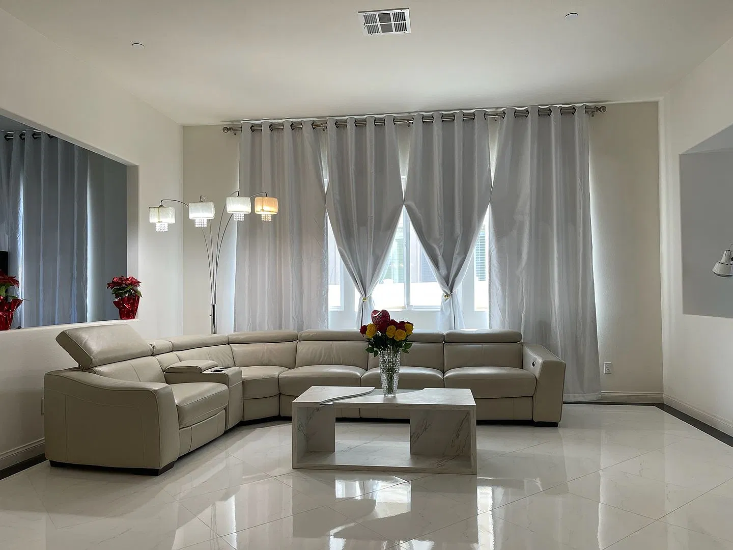 Huge home in Menifee is now available for rent! — Photo 2