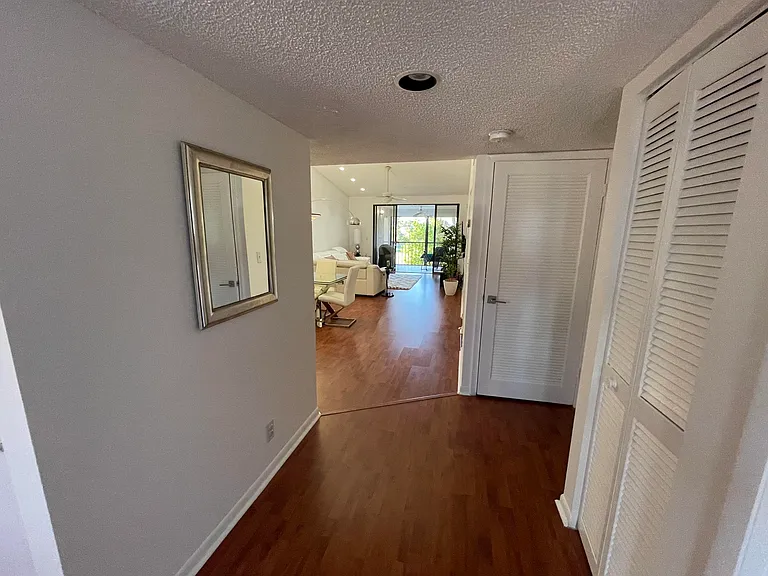 7473 Glendevon Ln #407 — Photo 4