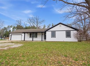 1097 County Road 700 N, Toledo, IL 62468