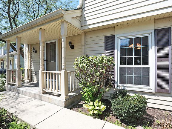 5th image of 2750 College Hill Cir