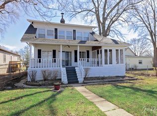 37050 N Stanton Point Rd, Ingleside, IL 60041