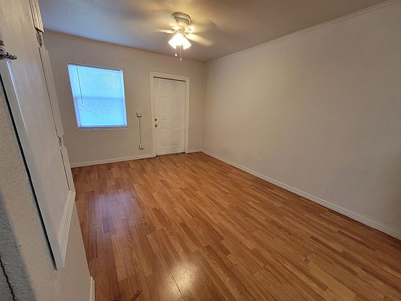 5th image of 4631 38th Ave #6