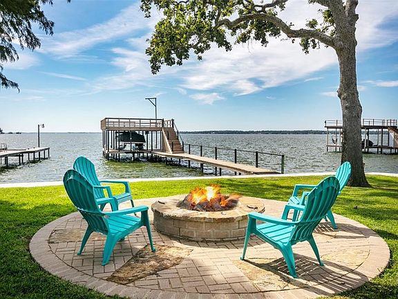 5th image of 137 Seaside Dr