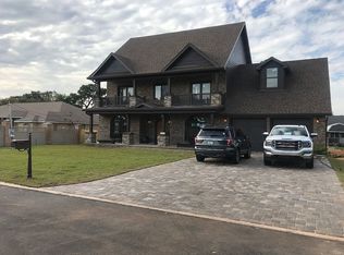 7630 N Shores Dr, Navarre, FL 32566