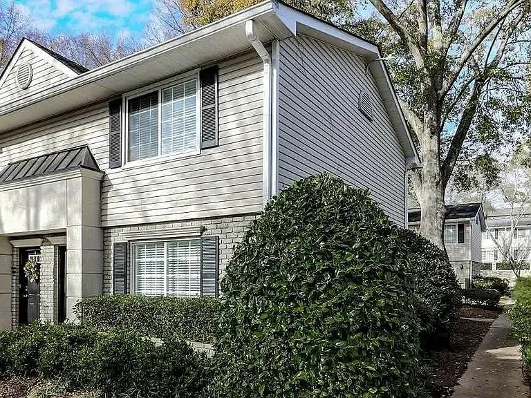 6940 Roswell Rd #8F — Photo 2