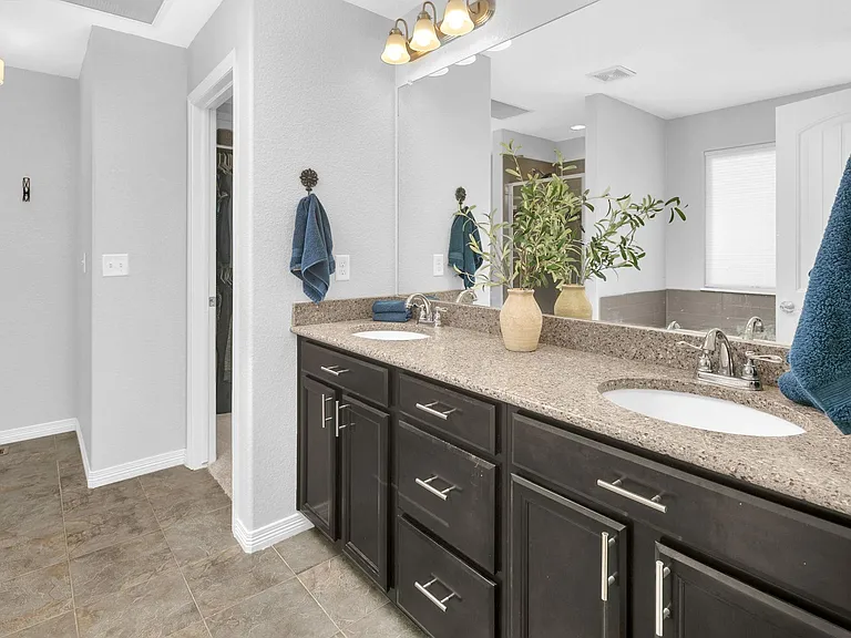 472 Tahoe Dr — Photo 13