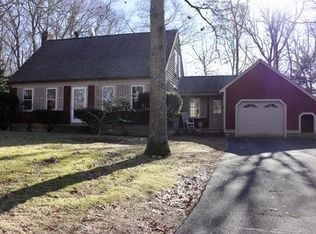17 Freedom Rd, Forestdale, MA 02644