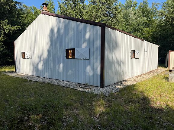 2nd image of N 819 Mead Rd
