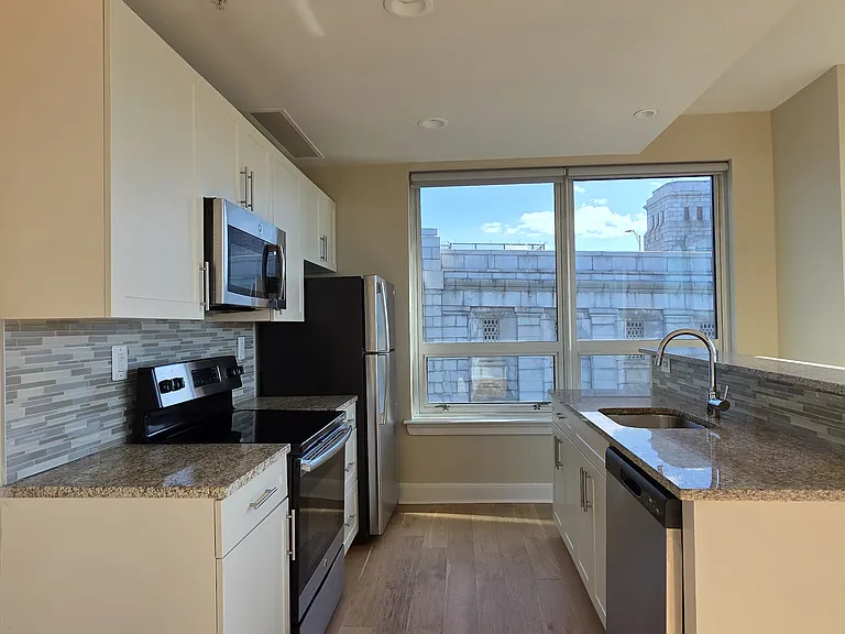 252 N Christopher Columbus Blvd #1116 — Photo 8