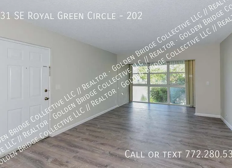 1531 SE Royal Green Cir #202 — Photo 6
