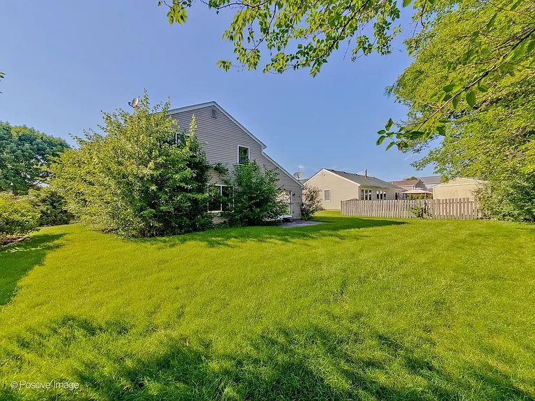 601 Willington Dr — Photo 15
