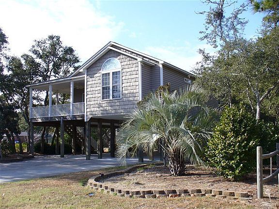 2nd image of 215 SE Sellers Street
