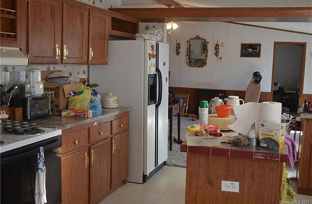 2nd image of 1001 Ikeland Dr