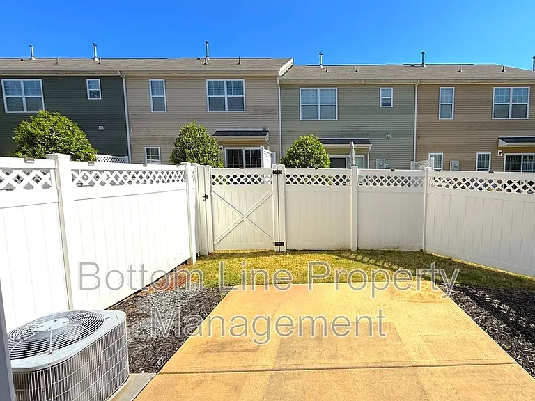 4708 Pepperstone Ln — Photo 19