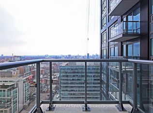 108 Peter St #2811, Toronto, ON M5V 0W2