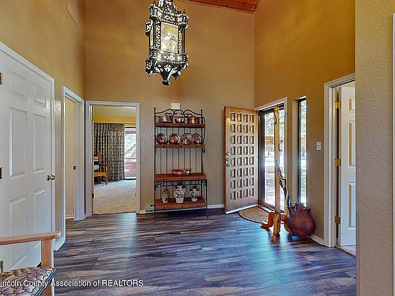 3rd image of 188 Crooked Stick Ln