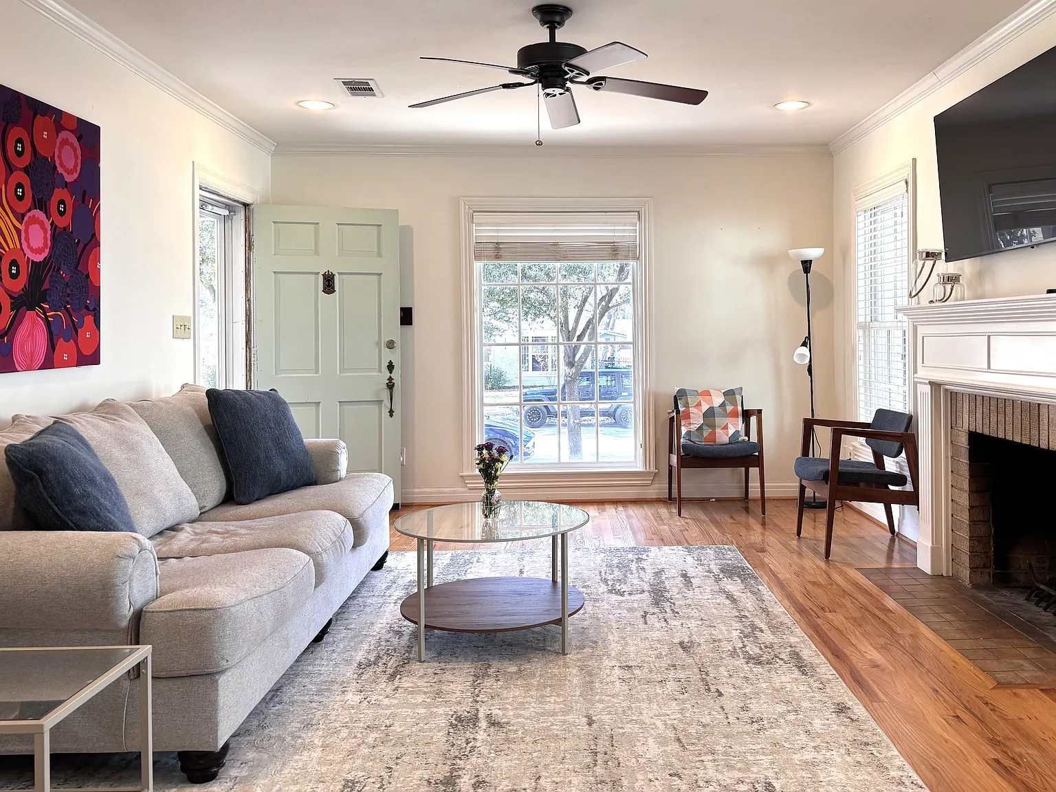 2 bed, 1343 sqft, $3,000 — Photo 4