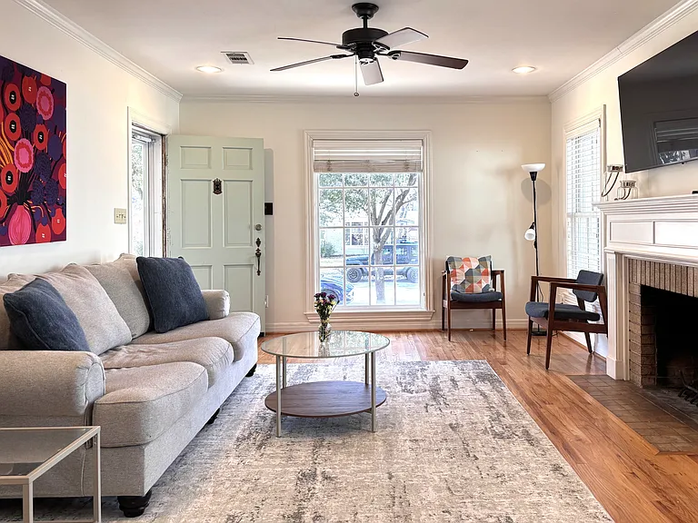 2825 Willing Ave — Photo 4