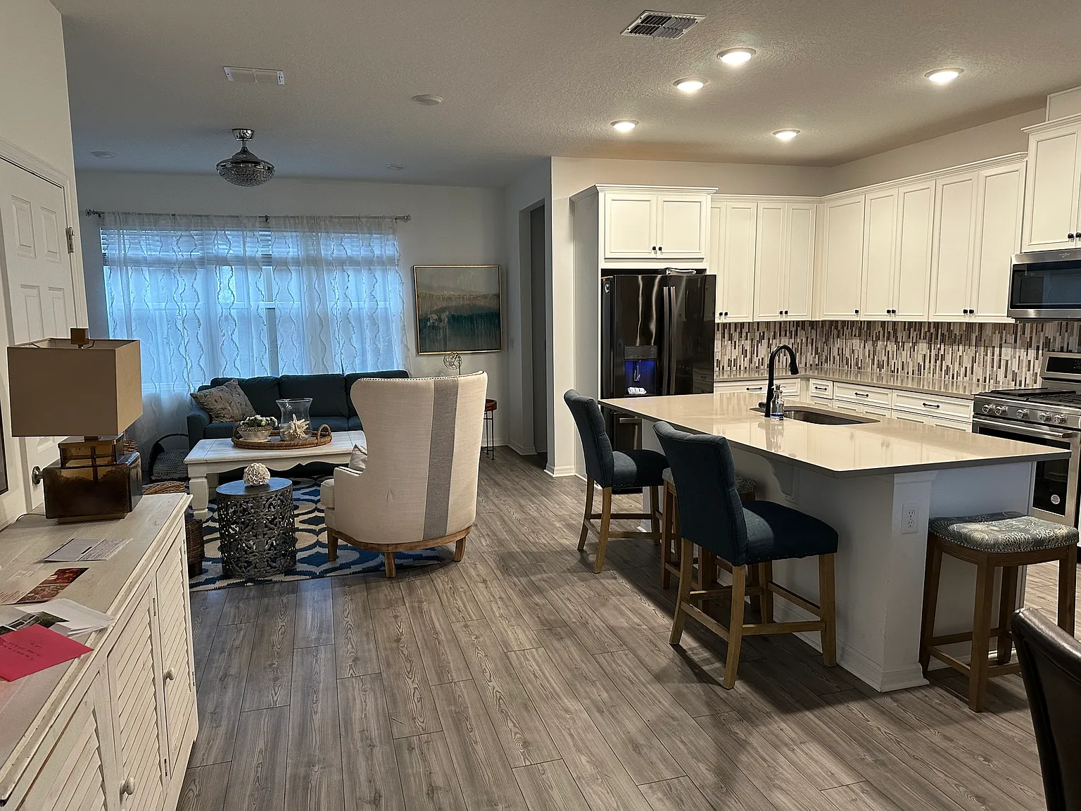 3 bed, 1638 sqft, $3,100 — Photo 3